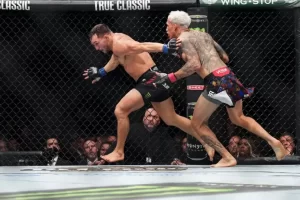 UFC 309 Kembali Menghadirkan Drama Seru! Oliveira Marah Besar, Menuduh Chandler Sebagai Petarung Licik