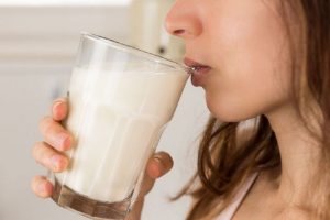 “Ketahui Dampak Minum Susu Mentah, Jangan Sampai Terjangkit Flu Babi!”