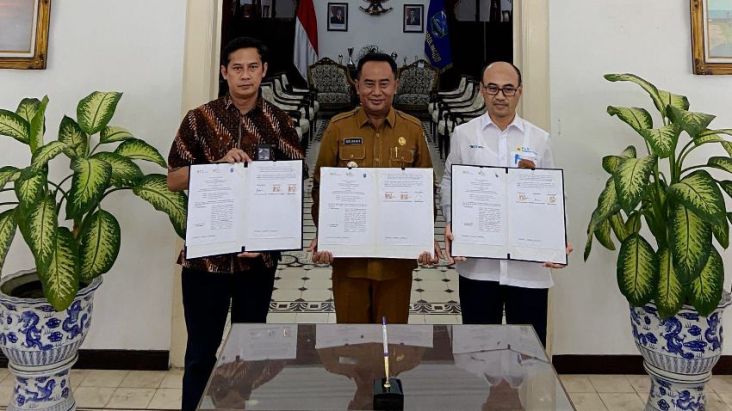 PLN dan Pemda Probolinggo Bersinergi untuk Mempercepat Transisi Energi

Kolaborasi PLN dan Pemda Probolinggo untuk Mendorong Transisi Energi yang Lebih Cepat

PLN dan Pemda Probolinggo Siap Genjot Transisi Energi Bersama-sama

PLN dan Pemda Probolinggo Bergandengan Tangan dalam Transisi Energi yang Semakin Cepat

PLN dan Pemda Probolinggo Menggandeng Erat untuk Mengakselerasi Transisi Energi

PLN dan Pemda Probolinggo Berkomitmen untuk Mempercepat Transisi Energi dalam Kerjasama yang Solid

Transisi Energi Semakin Digencarkan oleh Kerjasama PLN dan Pemda Probolinggo

PLN dan Pemda Probolinggo Bersatu Padu untuk Mengakselerasi Transisi Energi yang Lebih Ramah Lingkungan

PLN dan Pemda Probolinggo Menggebrak Transisi Energi dengan Kolaborasi yang Sinergis