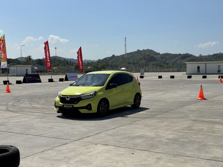 Gaji Rp5 Juta, Mau Kredit Mobil? Jangan Sampai Kere pada tempat Tengah Jalan!
