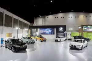 Daftar Mobil BMW lalu Mini yang tersebut Ikut Mejeng pada IIMS 2025