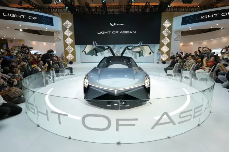 Wuling Light of ASEAN Hadir di area IIMS 2025, Mobil Modern Tanpa Gravitasi