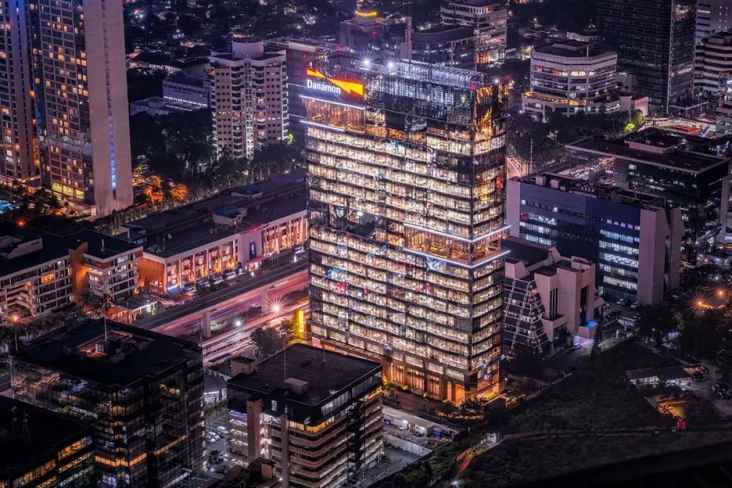 Cara Bank Ikut Melonjak Literasi juga Inklusi Keuangan Publik