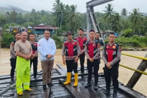 Tinjau Jembatan Sungai Oyo yang tersebut Putus
