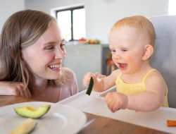 4 Tips Sederhana Meningkatkan Kecerdasan Bayi, Termasuk Aktivitas Bersama