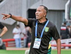 Uston Nawawi Tetap Rekor Terbaik, Tapi Bonek Minta Dia Pergi dari Persebaya