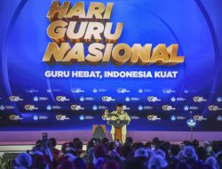 Prabowo Pada Hari Guru: Ingin Bangun 300 Ribu Jembatan dan Peluk Anak Tunanetra