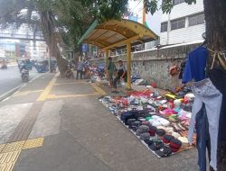 Jalan Kaki di Tanah Abang: Tidak Ramah untuk Pejalan Kaki dan Disabilitas