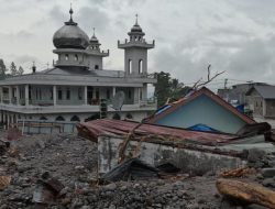 Lumpur, Helikopter, Tongkat Nabi Musa: Pengalaman 4 Hari Mengabadikan Bencana Sumatera