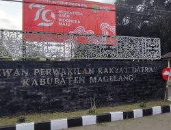 Warga Sambeng Bawa Hasil Panen ke DPRD Magelang Tolak Tambang Tanah Uruk Jogja-Bawen