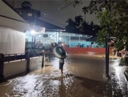 Beberapa titik di Padang terendam banjir, Basarnas turunkan tim evakuasi malam ini