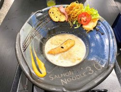 Rayakan Tahun Pertama, Salmon Noodle 3.0 Hadir dengan Label Halal, Bawa Rasa Lokal ke Dunia